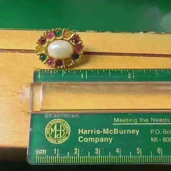 Avon multicolor buttons clip earrings gold tone fuax pearl Rhinestones - Picture 12 of 16